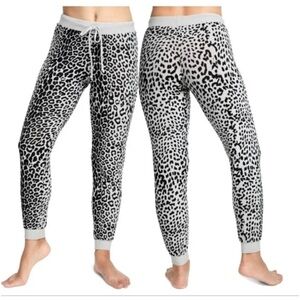 CHASER‎ Leopard Joggers